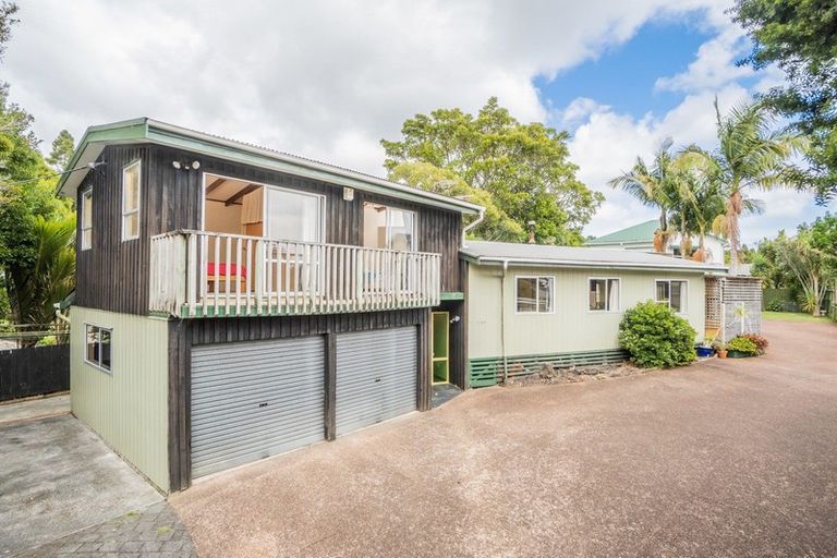Photo of property in 107 Konini Road, Titirangi, Auckland, 0604