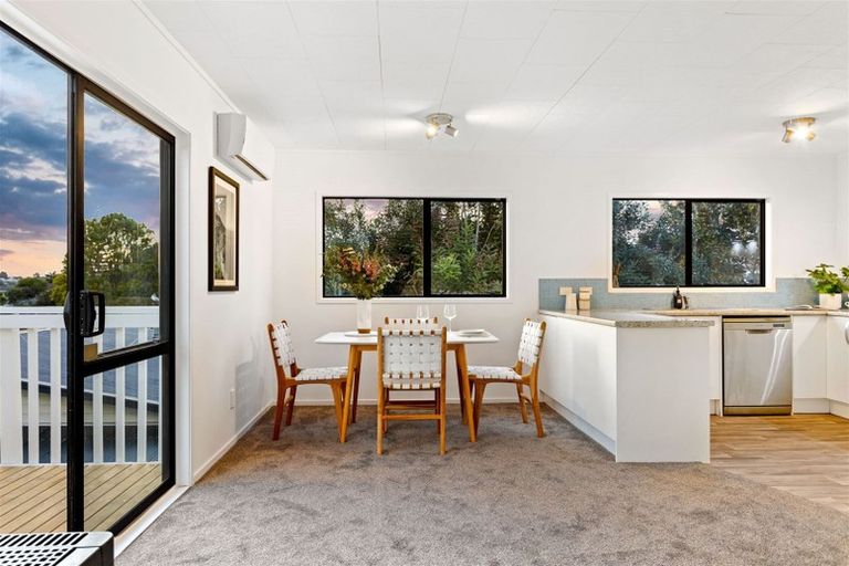 Photo of property in 1/9 Darcy Place, Massey, Auckland, 0614