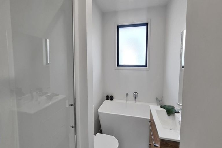 Photo of property in 30 Oldfield Lane, Marton, 4710