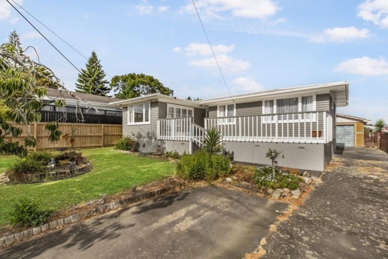 Photo of property in 118 Don Buck Road, Massey, Auckland, 0614
