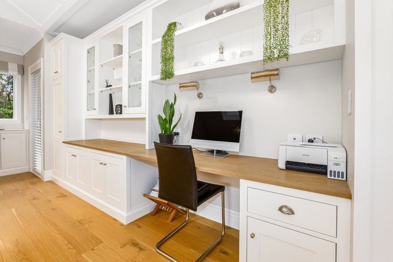 Photo of property in 35a Awanui Drive, Waikanae, 5036