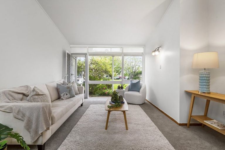 Photo of property in 5/6 North Avenue, Narrow Neck, Auckland, 0624