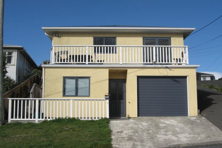 Photo of property in 36a Kenmore Street, Newlands, Wellington, 6037