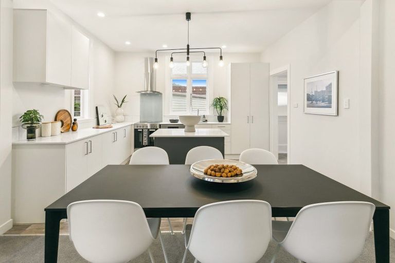 Photo of property in 36 Stone Street, Miramar, Wellington, 6022