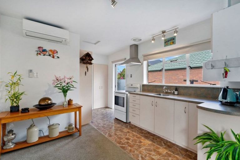 Photo of property in 18 Awatea Road, Hornby, Christchurch, 8042