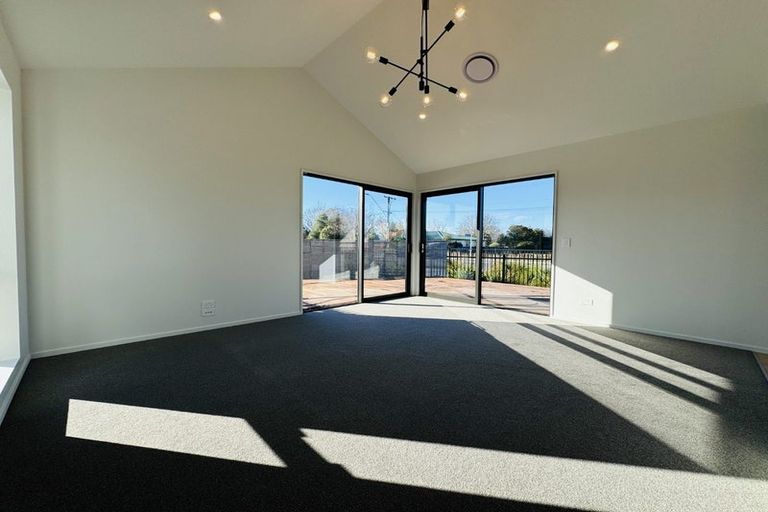 Photo of property in 1 Amberite Place, Harewood, Christchurch, 8051
