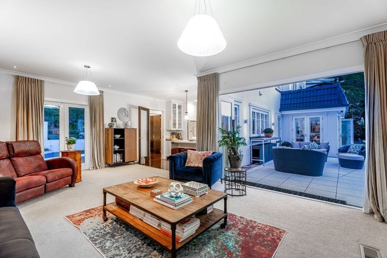 Photo of property in 24 Walter Road, Lowry Bay, Lower Hutt, 5013