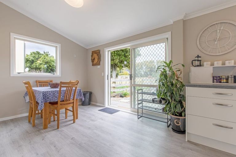 Photo of property in 19 Rathbone Street, Waipawa, 4210