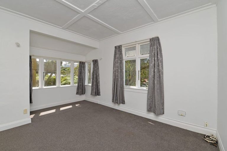 Photo of property in 19 Hadfield Terrace, Kelburn, Wellington, 6012