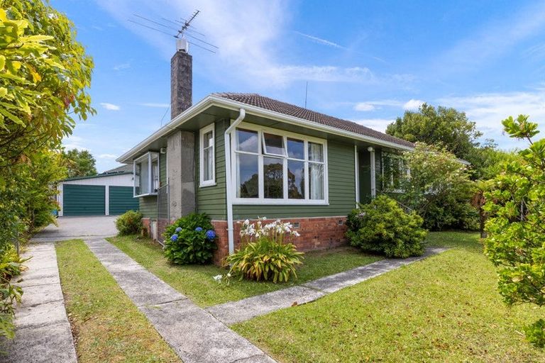 Photo of property in 65 Kervil Avenue, Te Atatu Peninsula, Auckland, 0610
