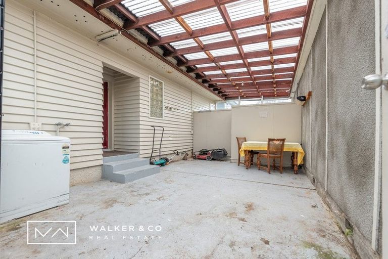 Photo of property in 12 Field Street, Silverstream, Upper Hutt, 5019