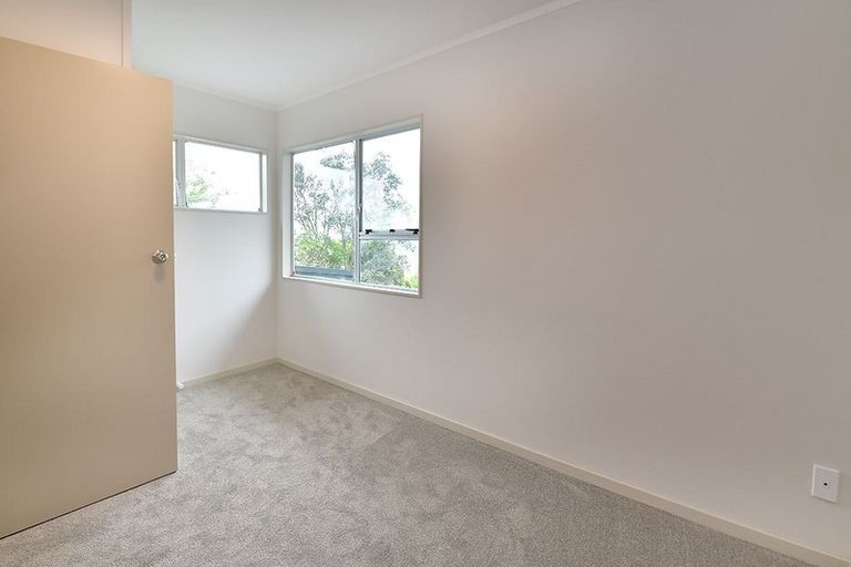 Photo of property in 2127 East Coast Road, Stillwater, Silverdale, 0993