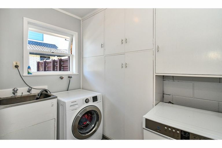 Photo of property in 2 Chestnut Road, Papatoetoe, Auckland, 2025