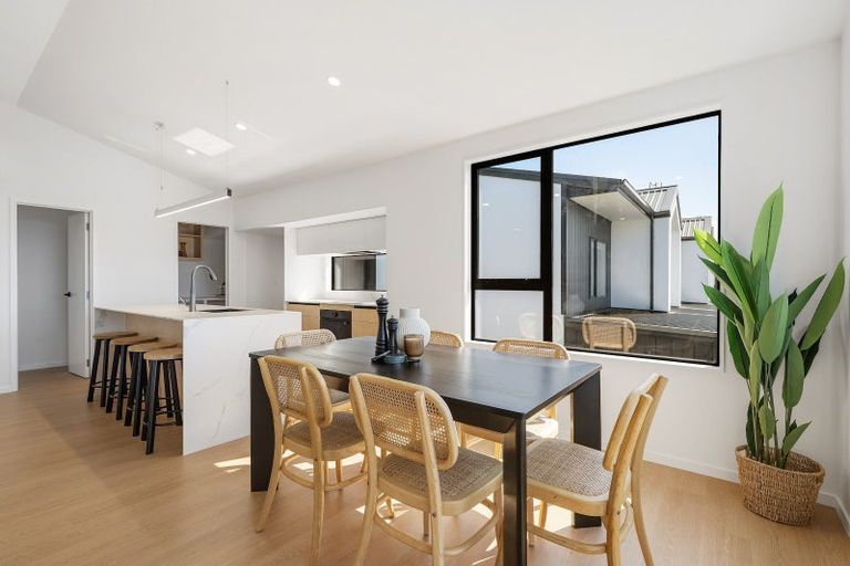 Photo of property in 25 Carronade Street, Papamoa Beach, Papamoa, 3118
