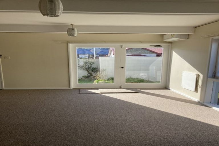 Photo of property in 33u1 Frankmoore Avenue, Johnsonville, Wellington, 6037