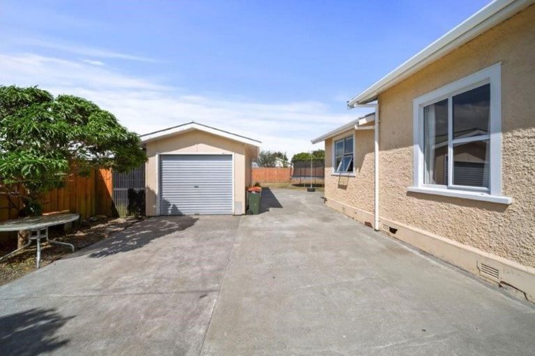Photo of property in 43 Grey Street, Normanby, Hawera, 4614