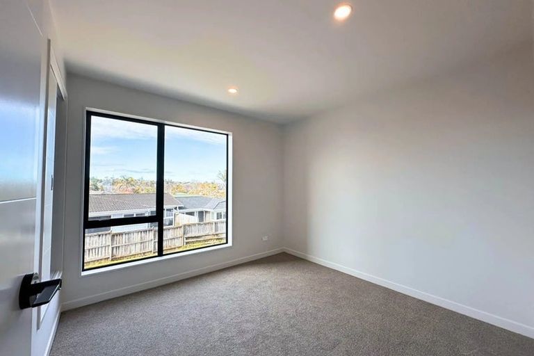 Photo of property in 2/59 Howe Street, Howick, Auckland, 2014