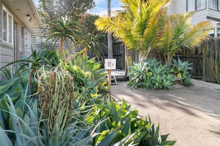 Photo of property in 32b Lyttelton Avenue, Forrest Hill, Auckland, 0620