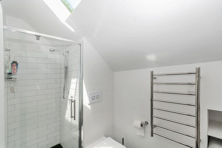 Photo of property in 74 Scenic Drive, Titirangi, Auckland, 0604