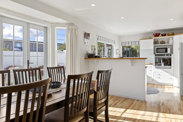 Photo of property in 26 Aubrey Crescent, Rainbow Point, Taupo, 3330