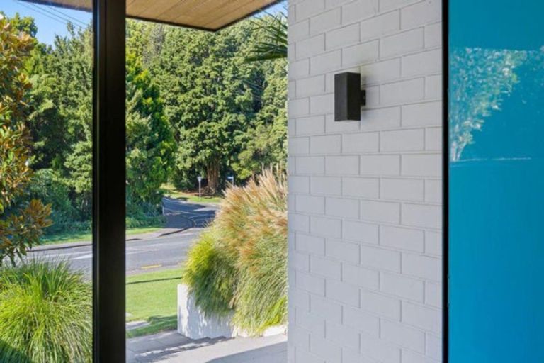 Photo of property in 14 Brooklands Road, Brooklands, New Plymouth, 4310