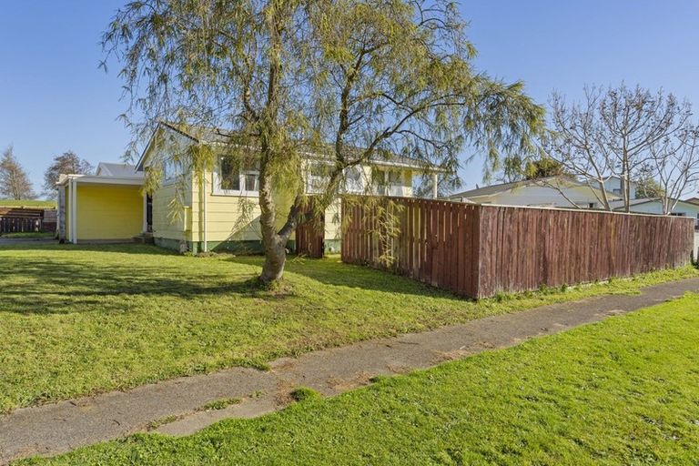 Photo of property in 28 Morgan Crescent, Levin, 5510