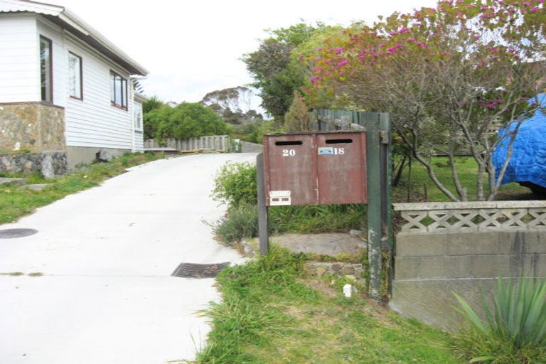 Photo of property in 18 Makora Road, Otaihanga, Paraparaumu, 5036