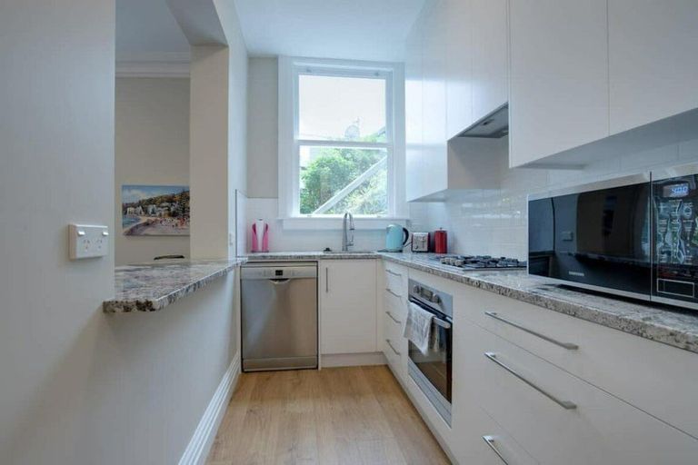 Photo of property in 23 Hay Street, Oriental Bay, Wellington, 6011