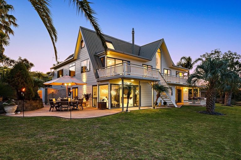 Photo of property in 212 Whitmore Road, Tawharanui Peninsula, Warkworth, 0986