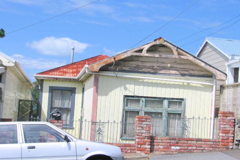 Photo of property in 35 Wright Street, Mount Cook, Wellington, 6021