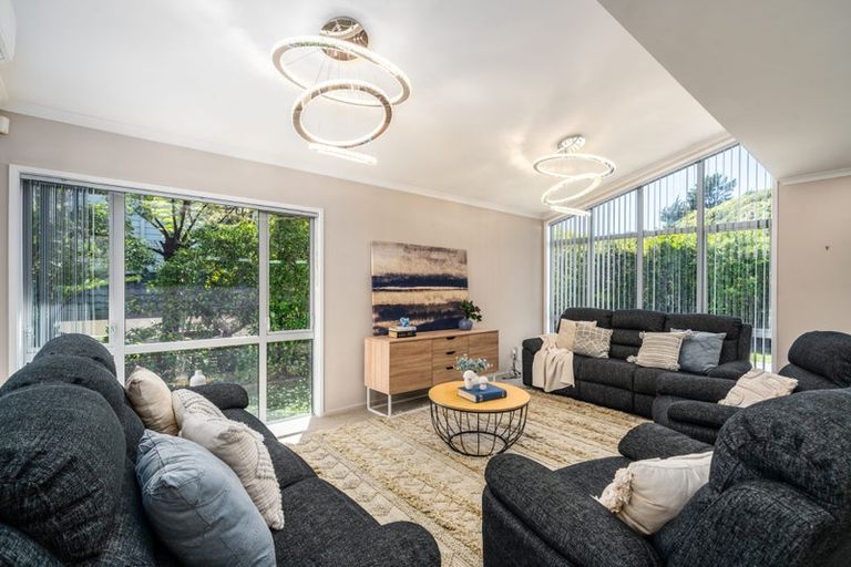 Photo of property in 4 Handly Grove, Churton Park, Wellington, 6037