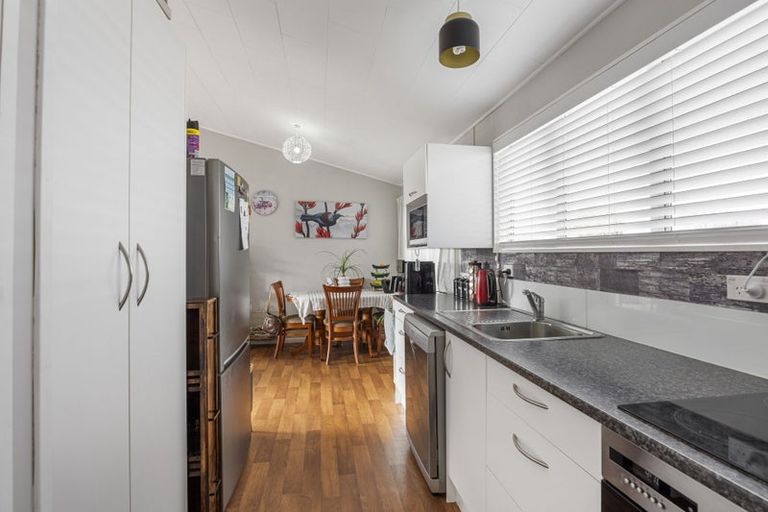 Photo of property in 34 Kamahi Avenue, Hawera, 4610