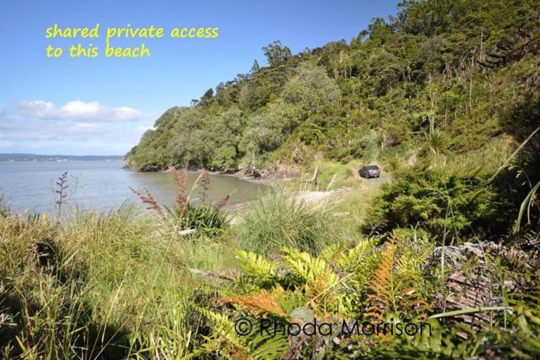 Photo of property in 1 Te Wairoa Lane, Tinopai, Matakohe, 0593