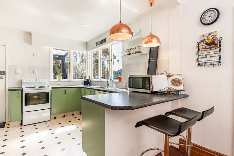 Photo of property in 99 Amohia Street, Paraparaumu, 5032