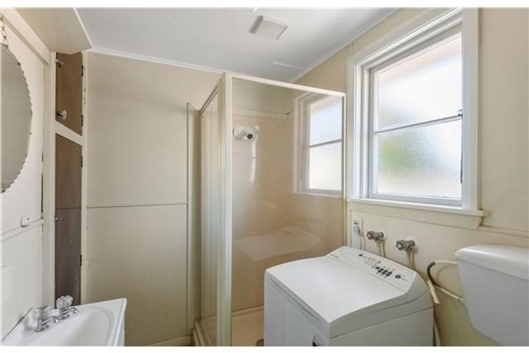 Photo of property in 34 Roche Avenue, Upper Riccarton, Christchurch, 8041