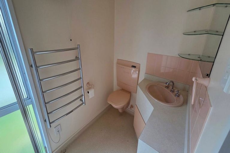 Photo of property in 12 Eversleigh Street, St Albans, Christchurch, 8014