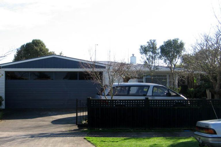 Photo of property in 16 Sheffield Street, Awapuni, Palmerston North, 4412