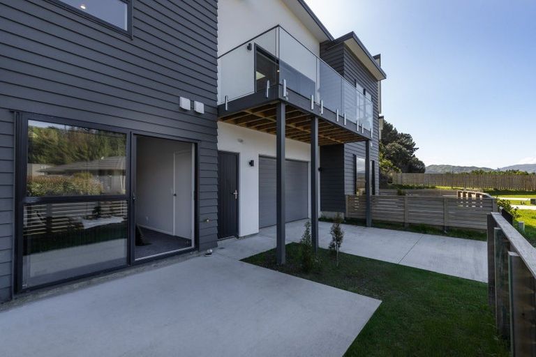 Photo of property in 8 Tradewinds Drive, Whitby, Porirua, 5024