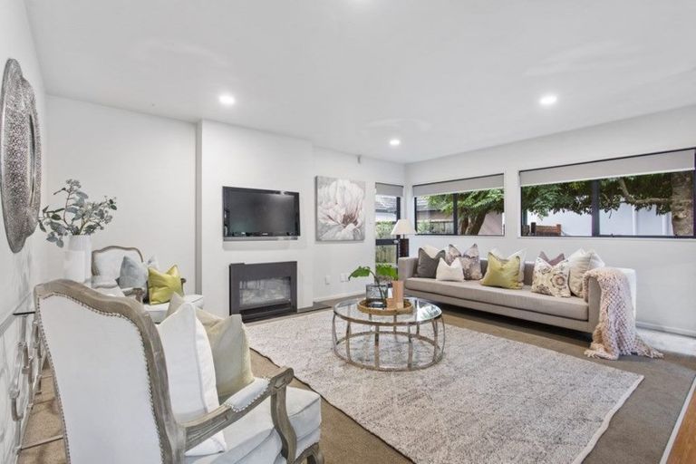 Photo of property in 29 Headland Drive, Long Bay, Auckland, 0630
