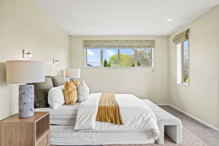 Photo of property in 64 Willowview Drive, Redwood, Christchurch, 8051