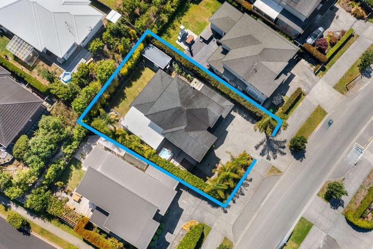 Photo of property in 24 Flavell Drive, Orewa, 0931