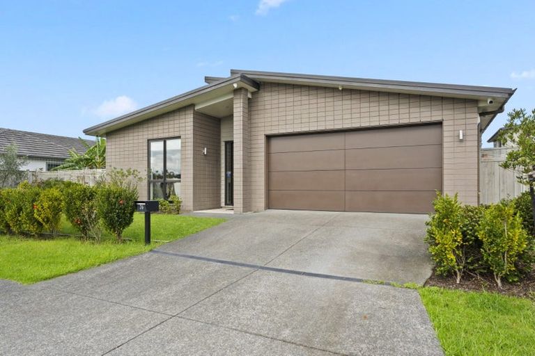 Photo of property in 36 Te Napi Drive, Takanini, 2112