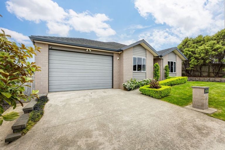 Photo of property in 4 Peel Lane, Aotea, Porirua, 5024