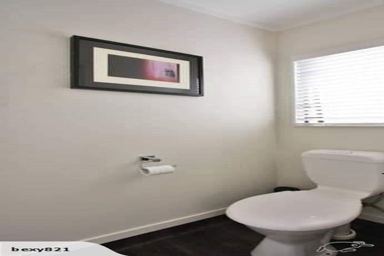 Photo of property in 34b Enderby Drive, Te Atatu Peninsula, Auckland, 0610