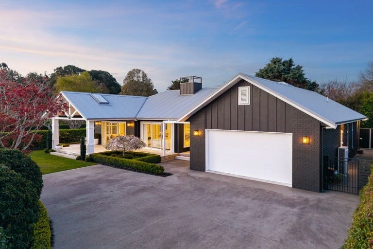 Photo of property in 35a Awanui Drive, Waikanae, 5036