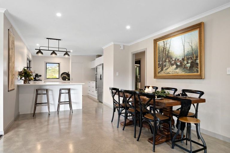 Photo of property in 91 Westchester Drive, Churton Park, Wellington, 6037