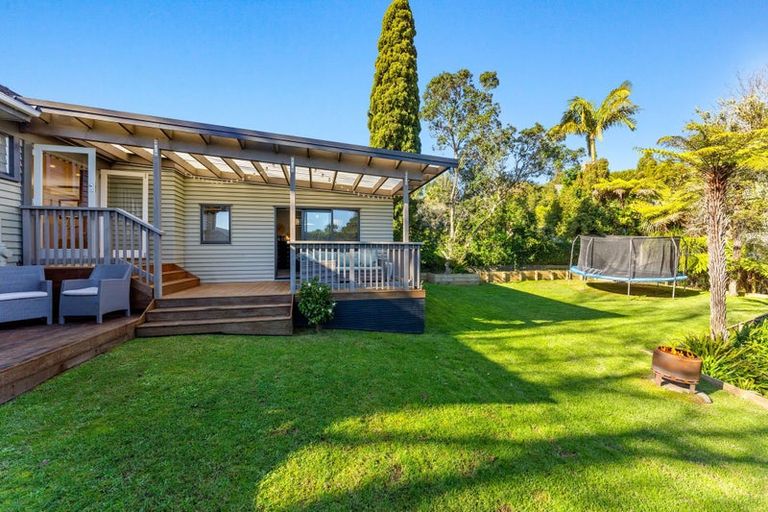 Photo of property in 14 Rosecamp Road, Beach Haven, Auckland, 0626