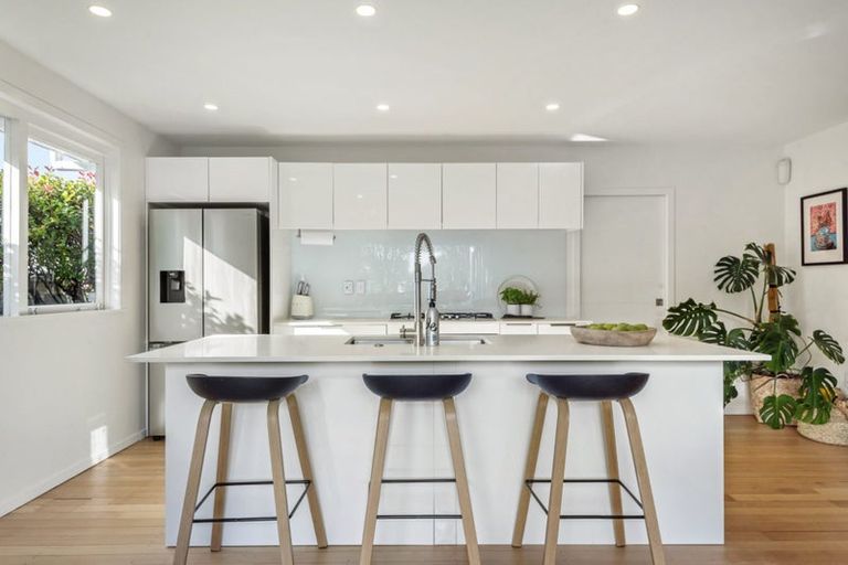 Photo of property in 38 Lancaster Road, Beach Haven, Auckland, 0626