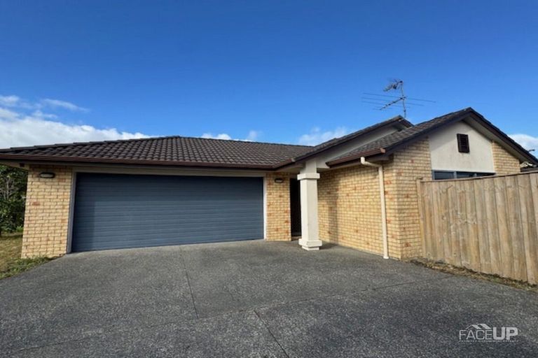 Photo of property in 11 Richfield Crescent, Westgate, Auckland, 0614