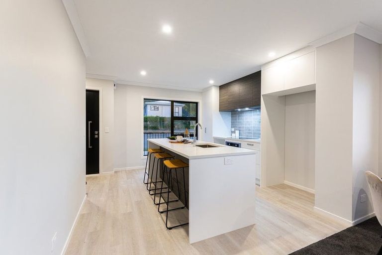 Photo of property in 142 Jamaica Drive, Grenada North, Wellington, 5028